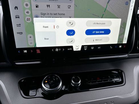 Used 2026 Ford Expedition Active image 17