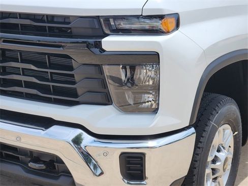 New 2026 Chevrolet Silverado 2500 W/T w/ WT/CX Safety Package AWD/4WD image 17