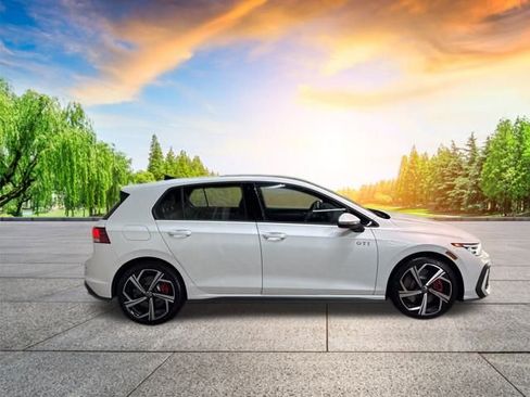 New 2026 Volkswagen GTI SE image 3