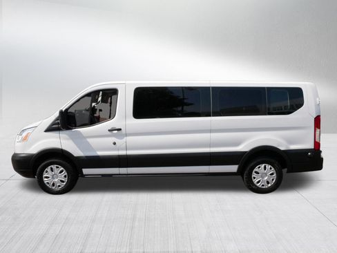 Used 2019 Ford Transit 350 XLT RWD image 4