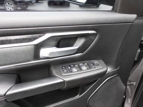 Used 2022 RAM 1500 Big Horn AWD/4WD image 16