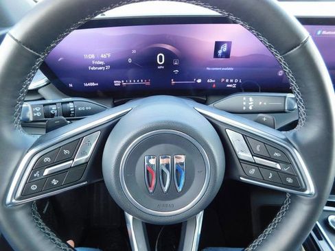 Used 2025 Buick Enclave Sport Touring image 39