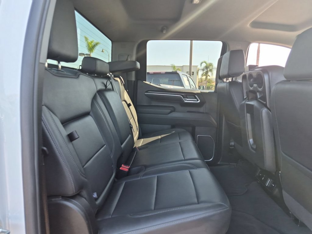 Used 2025 GMC Sierra 1500 SLT AWD/4WD image 27
