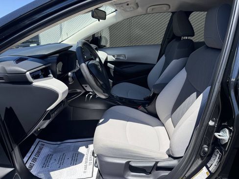 Used 2020 Toyota Corolla LE w/ Carpet Mat Package (TMS) FWD image 14