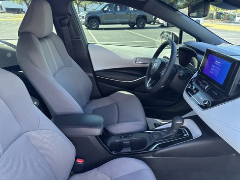 Used 2024 Toyota Corolla SE image 33