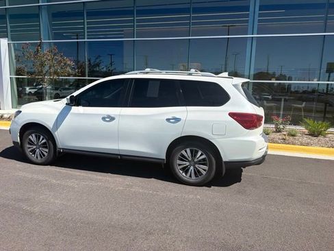 Used 2020 Nissan Pathfinder SL w/ Cargo Package AWD/4WD image 21