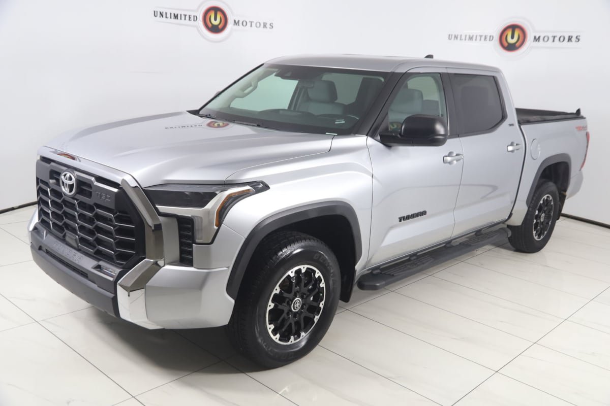 Used 2024 Toyota Tundra SR5 w/ TRD Off-Road Package AWD/4WD image 18