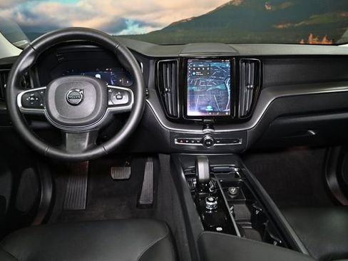 Used 2024 Volvo XC60 B5 Core AWD/4WD image 64