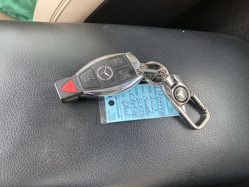 Used 2013 Mercedes-Benz SLK 350 image 24