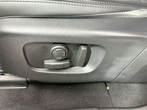 Certified 2023 Land Rover Discovery Sport S image 21