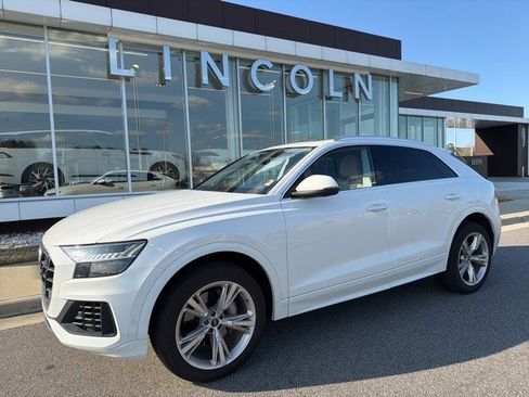 Used 2023 Audi Q8 Premium image 1