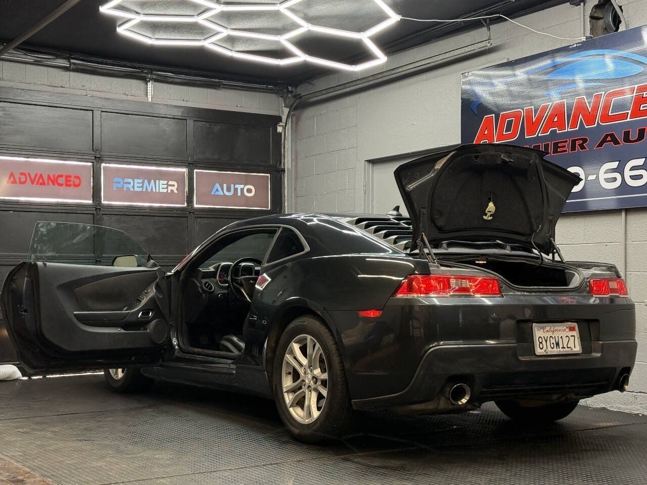 Used 2015 Chevrolet Camaro LT RWD image 13