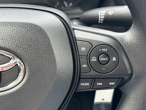 Used 2023 Toyota Corolla LE image 20