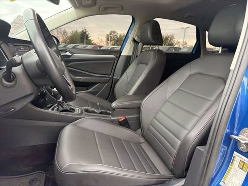 Used 2024 Volkswagen Jetta SE image 21