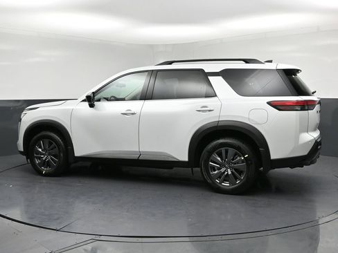 New 2026 Nissan Pathfinder SV image 30