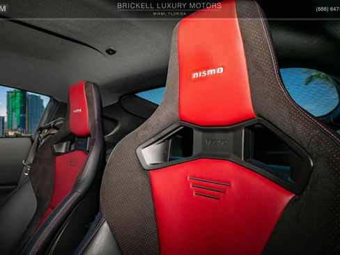Used 2025 Nissan Z NISMO w/ Floor Mat Package RWD image 59