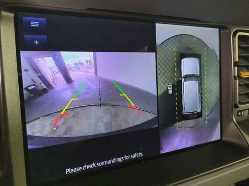 Used 2022 Ford Bronco Badlands image 24