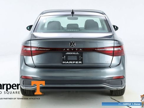 Used 2025 Volkswagen Jetta SE w/ Sunroof Package FWD image 44