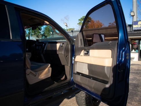 Used 2011 Ford F150 XLT w/ XLT Chrome Pkg image 28