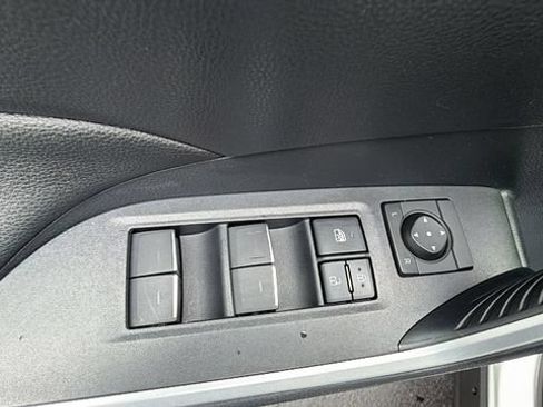 Used 2023 Toyota RAV4 SE w/ Weather & Moonroof Package AWD/4WD image 17