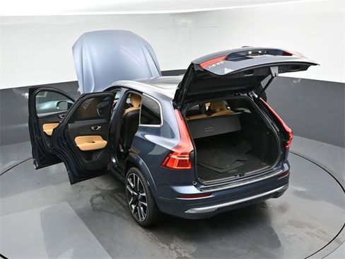 Used 2023 Volvo XC60 B5 Ultimate w/ Protection Package Premier image 51