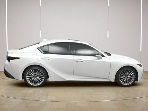 Used 2025 Lexus IS 300 w/ Premium Package RWD image 8