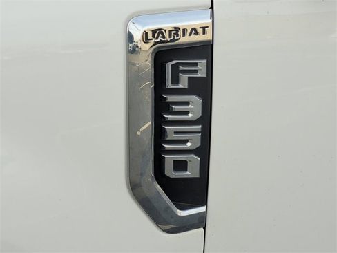 Used 2022 Ford F350 Lariat w/ Lariat Ultimate Package image 9