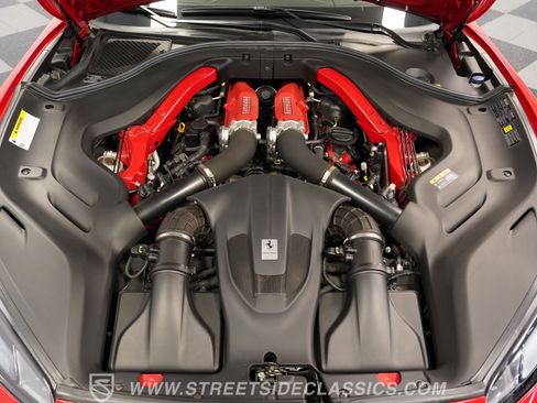 Used 2020 Ferrari Portofino RWD image 34