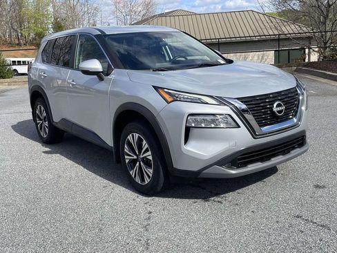 Used 2022 Nissan Rogue SV image 7