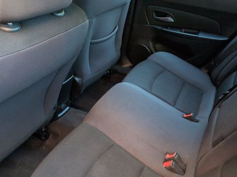 Used 2014 Chevrolet Cruze LT image 14