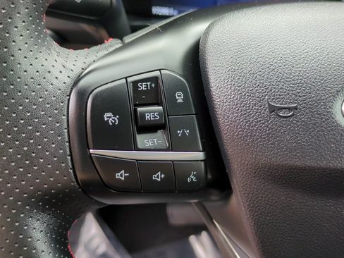Used 2025 Ford Escape ST-Line w/ Equipment Group 301A FWD image 17
