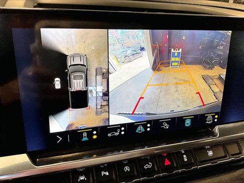 Used 2023 Chevrolet Silverado 1500 LTZ w/ LTZ Convenience Package II image 19