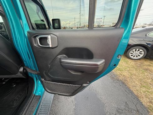 Used 2020 Jeep Wrangler Unlimited Sport image 21