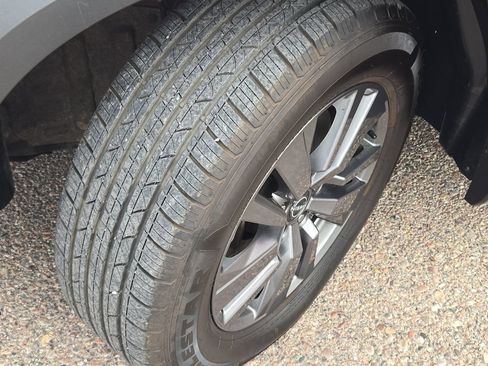 Certified 2024 Nissan Pathfinder SV FWD image 31