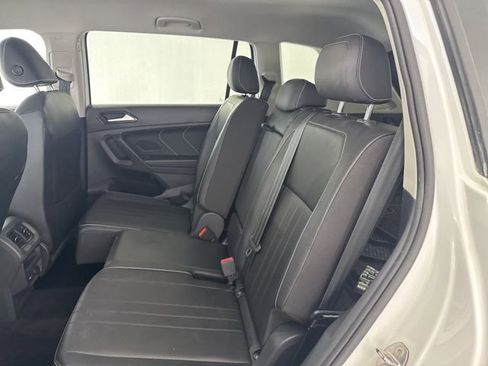 Used 2022 Volkswagen Tiguan SE AWD/4WD image 29