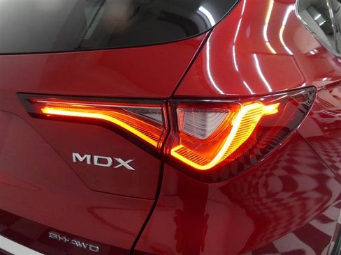 Used 2022 Acura MDX SH-AWD w/ Technology Package image 16