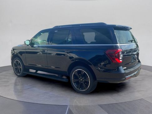 Used 2023 Ford Expedition Limited AWD/4WD image 4