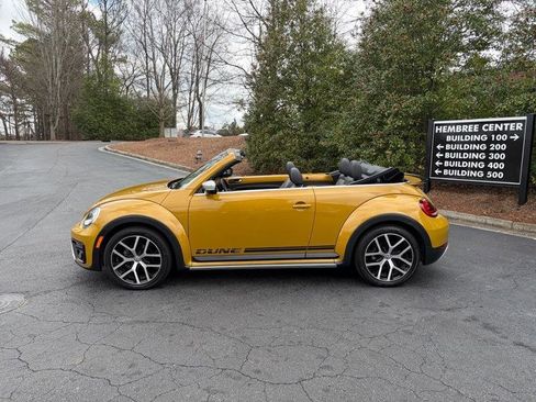 Used 2017 Volkswagen Beetle 1.8T Dune image 4