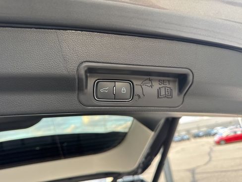 Certified 2025 Ford Explorer Active w/ Active Comfort Package AWD/4WD image 41