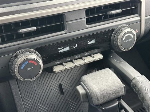 Certified 2025 Toyota 4Runner SR5 image 31