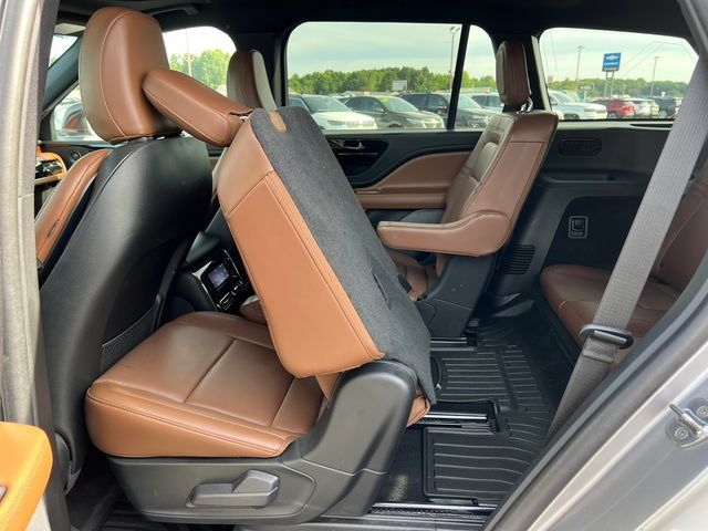 Used 2024 Lincoln Aviator Reserve w/ Equipment Group 201A AWD/4WD image 38