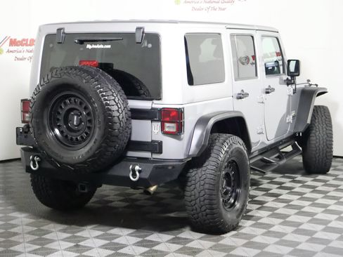 Used 2014 Jeep Wrangler Unlimited Sahara w/ Max Tow Package AWD/4WD image 6