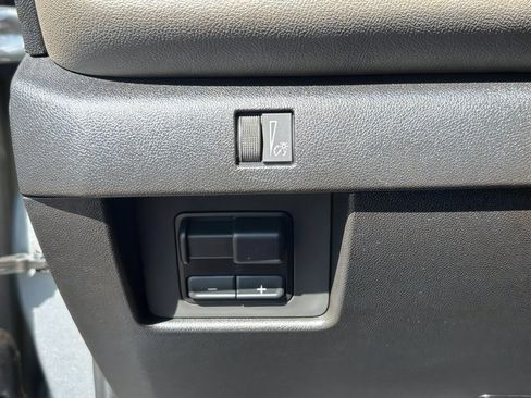 Used 2025 Chevrolet Colorado ZR2 AWD/4WD image 25
