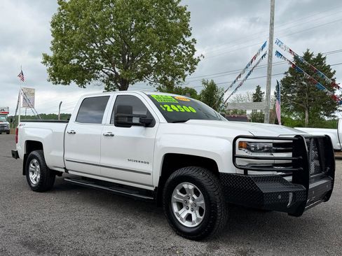 Used 2017 Chevrolet Silverado 1500 LTZ Z71 AWD/4WD image 2