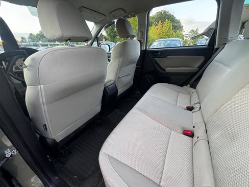 Used 2017 Subaru Forester 2.5i w/ Alloy Wheel Package AWD/4WD image 12