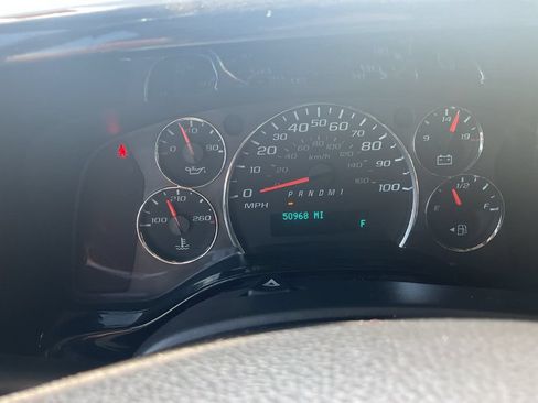 Used 2019 GMC Savana 2500 Extended RWD image 12