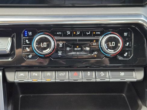 Used 2024 GMC Sierra 1500 Denali Ultimate AWD/4WD image 14