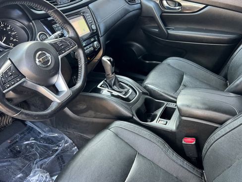 Used 2017 Nissan Rogue SL image 12