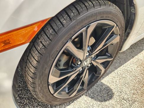 Used 2020 Honda Civic Sport image 10
