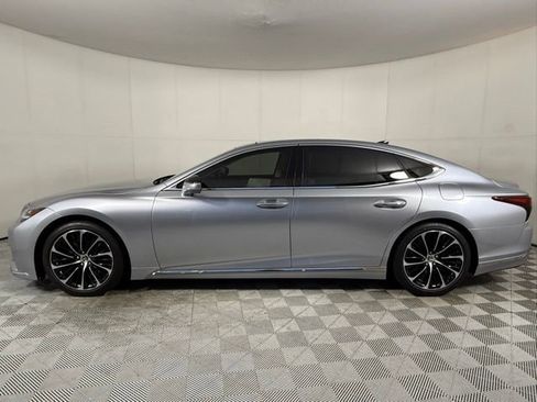 Used 2022 Lexus LS 500 w/ Luxury Package image 3